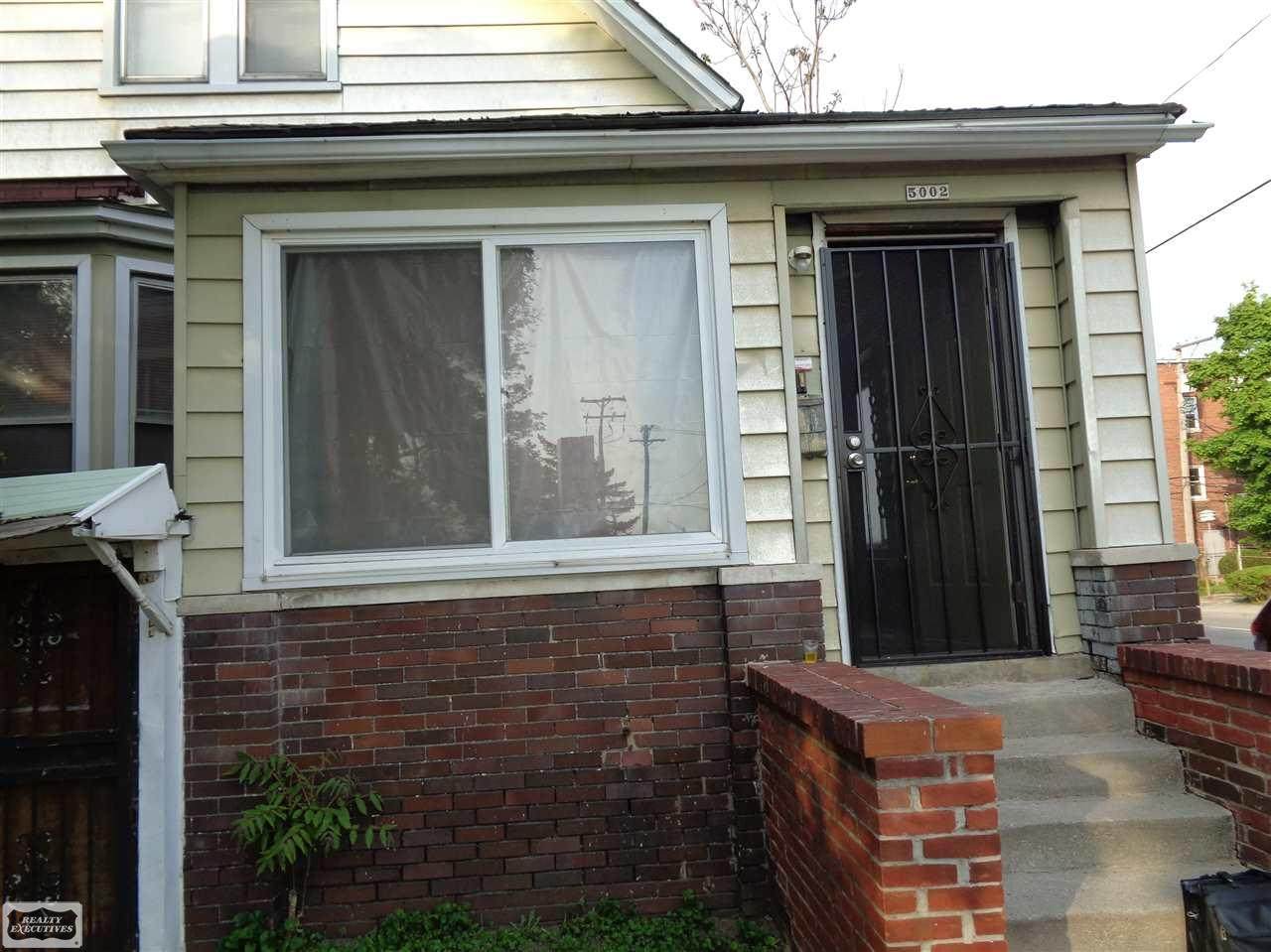 5002 Townsend - Photo 1