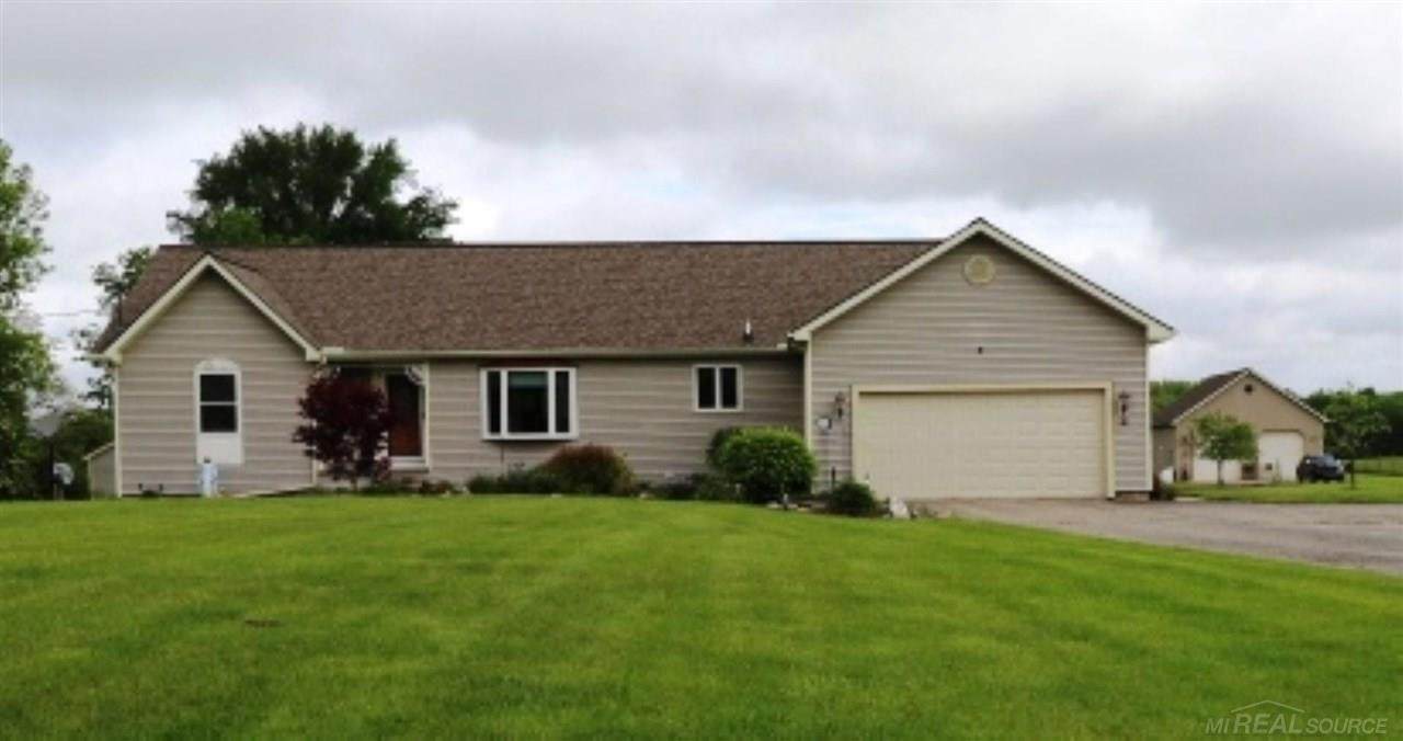5252 Bowman Rd - Photo 1