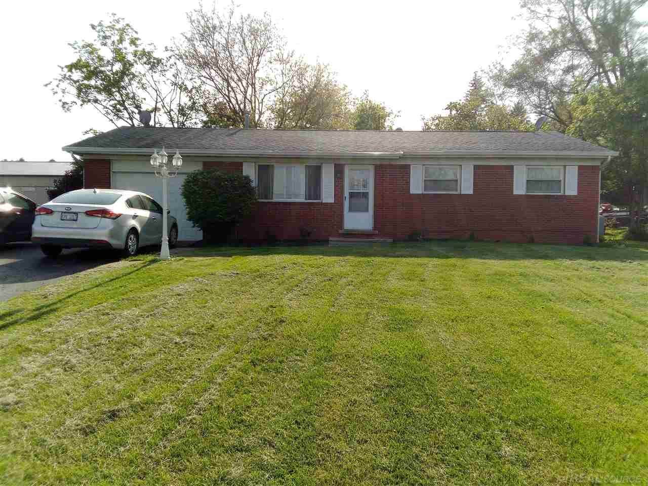 657 Van Dyke - Photo 1