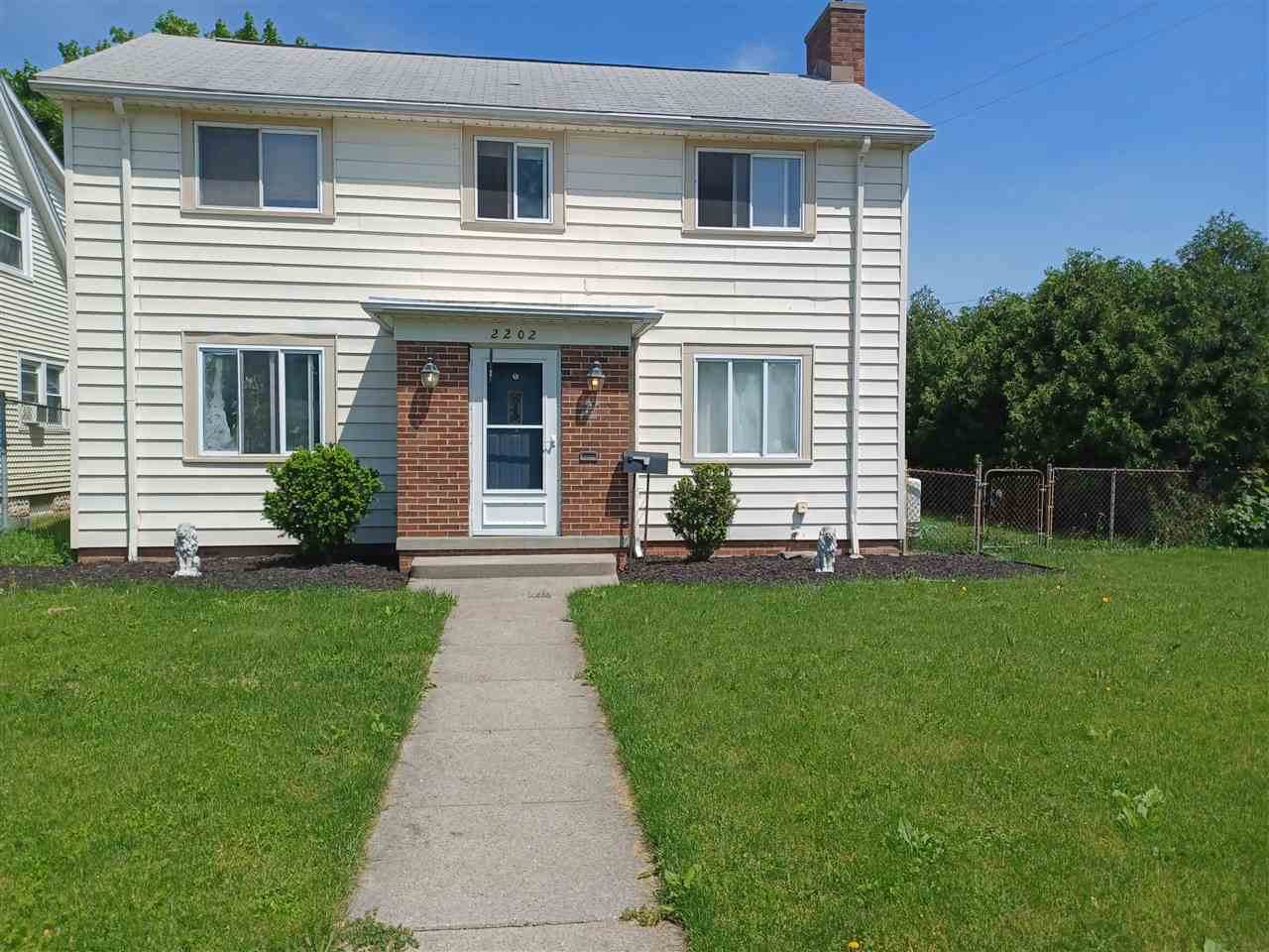 2202 Barnard - Photo 1