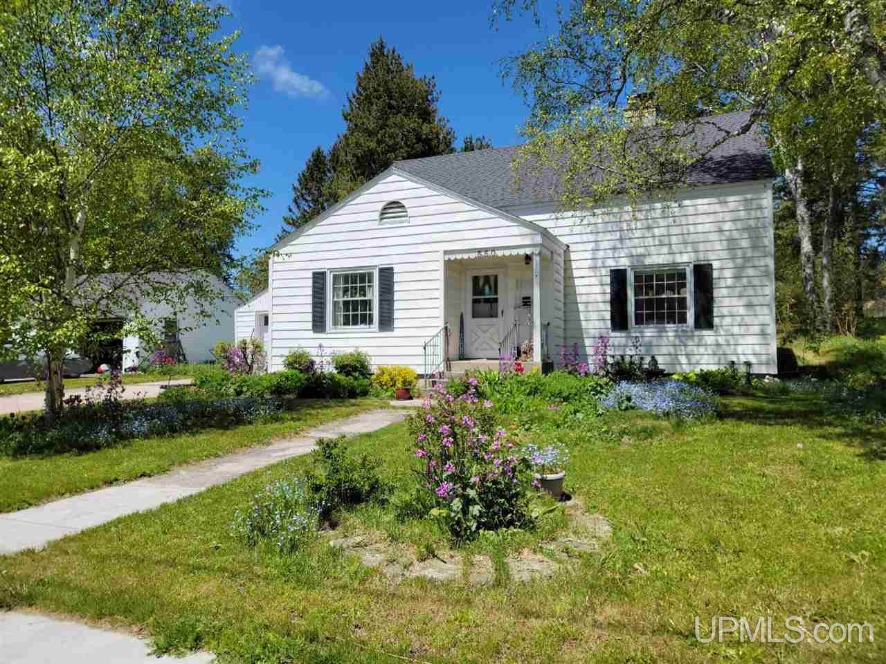 550 Cherry Street - Photo 1