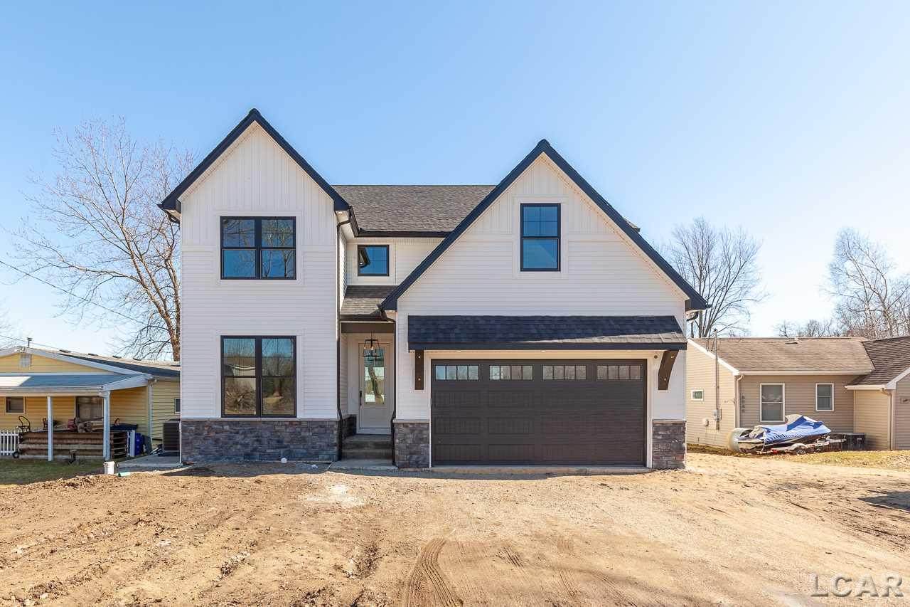 8076 Clarks Cove - Photo 1