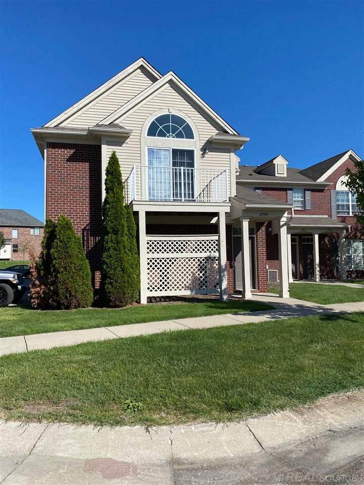 29909 Fox Run - Photo 1