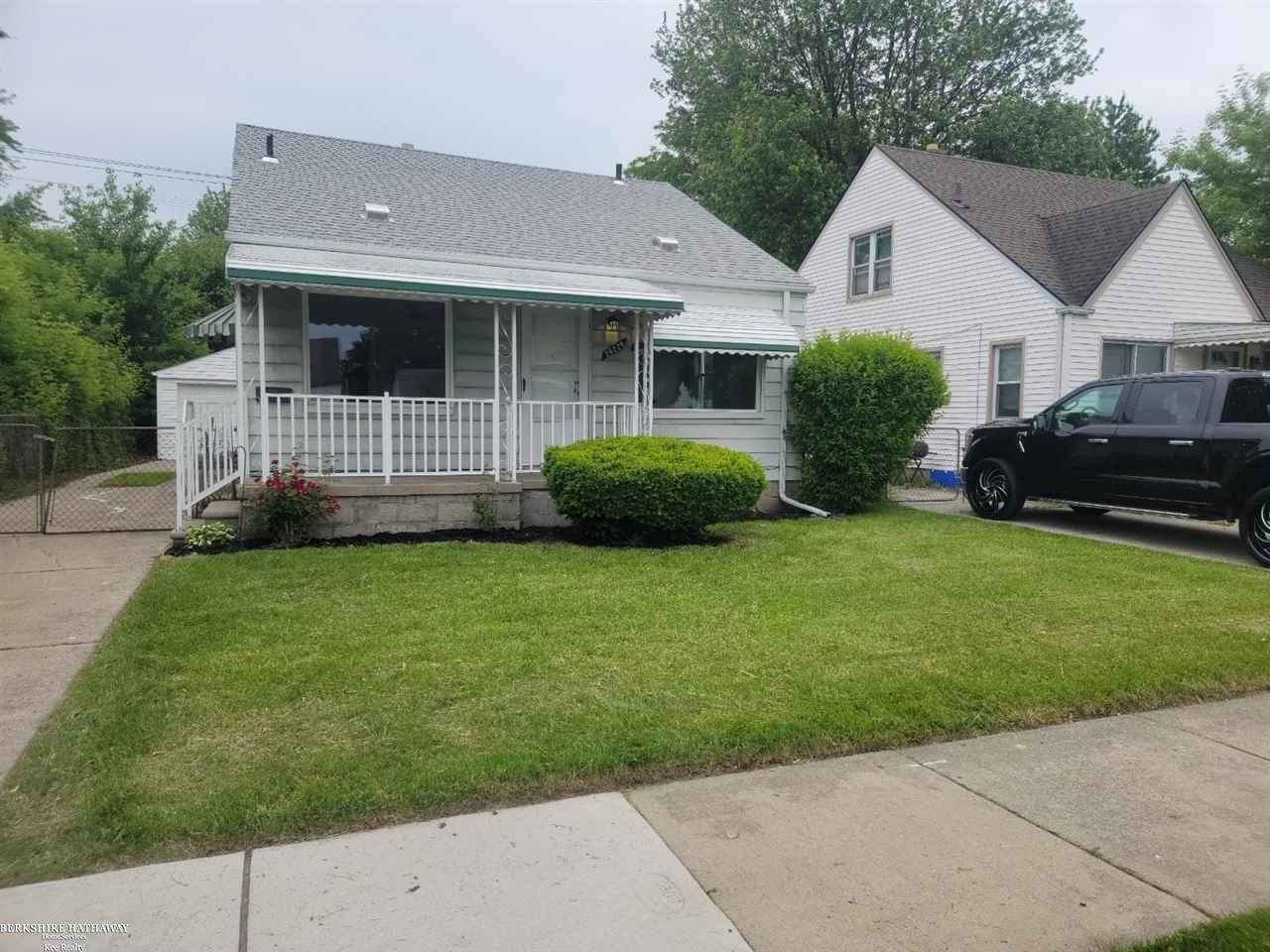28228 Hillview - Photo 1