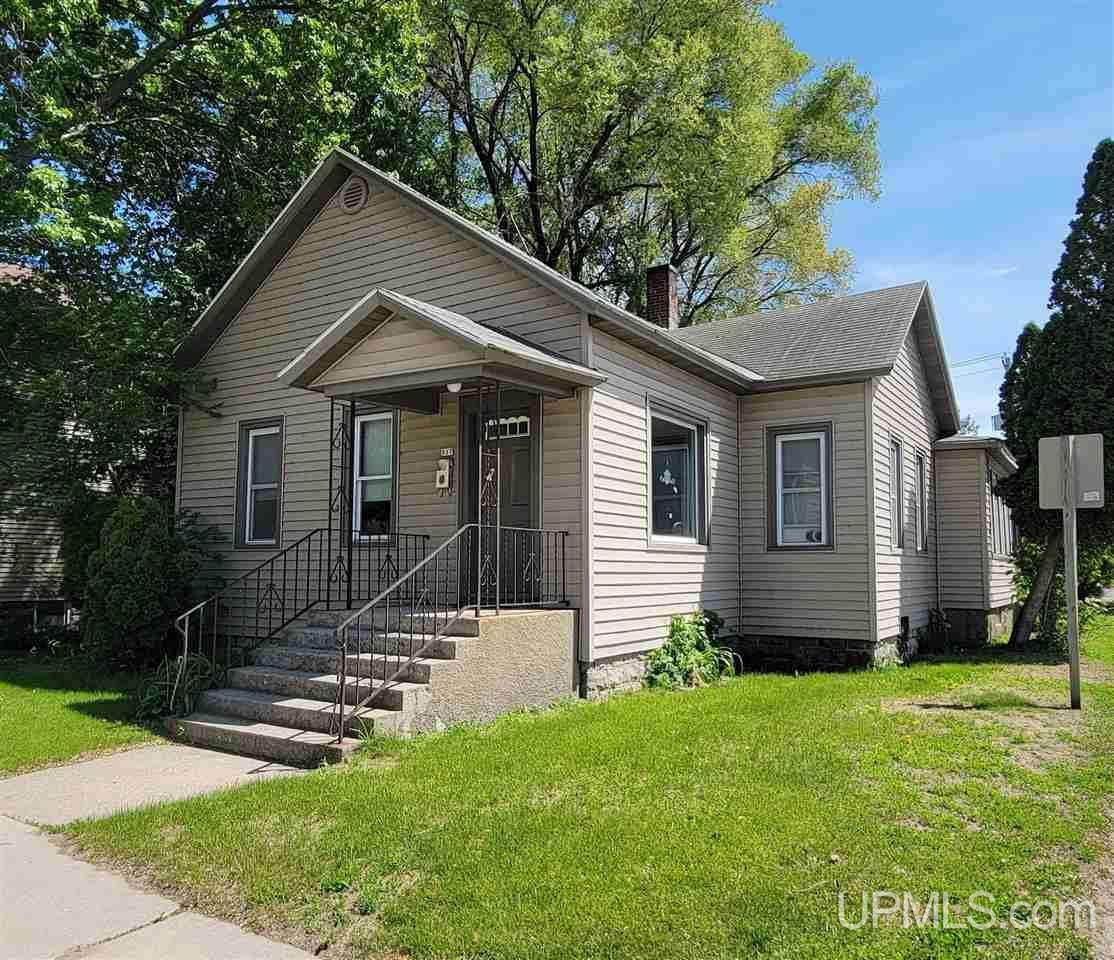 917 15th Avenue - Photo 1