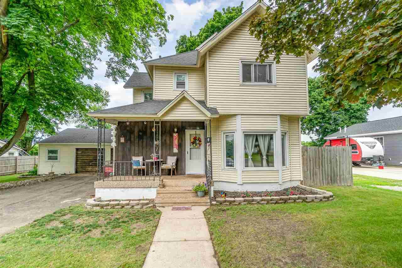 537 Main - Photo 1