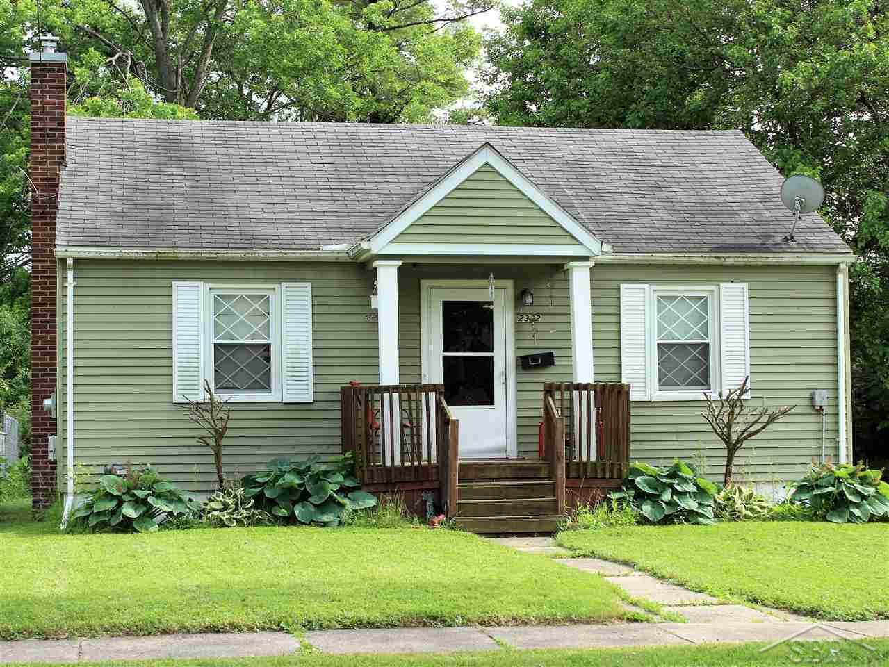 2322 Hosmer St - Photo 1