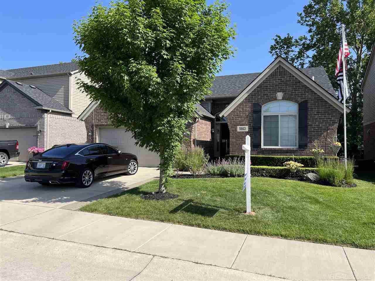 5663 Gregory Dr - Photo 1