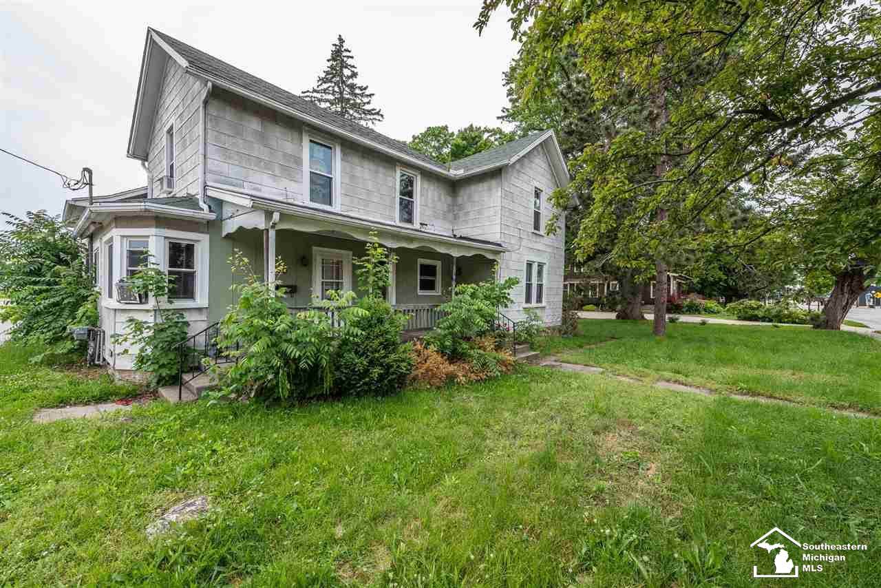 206 Adrian - Photo 1