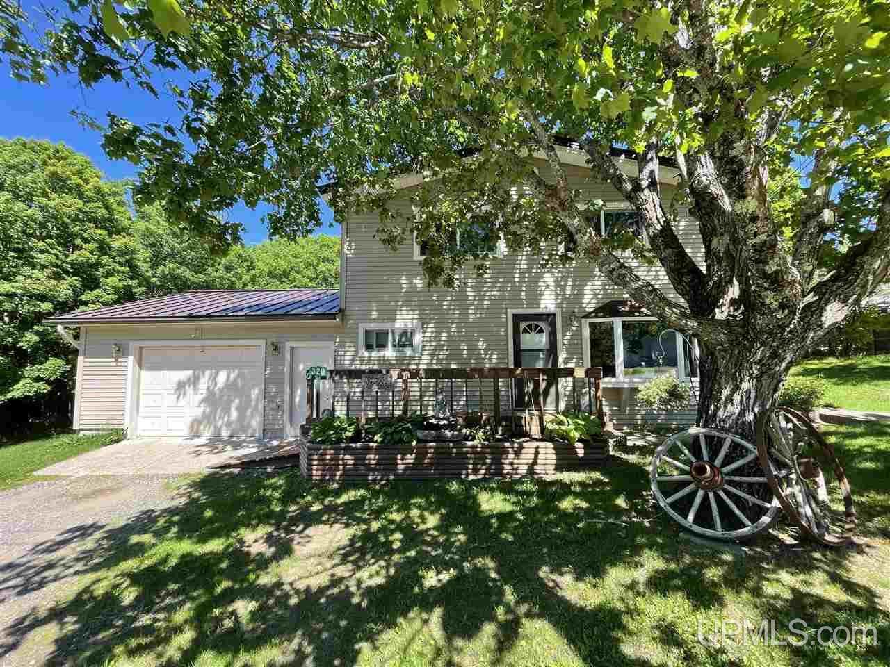 320 County Road Az - Photo 1