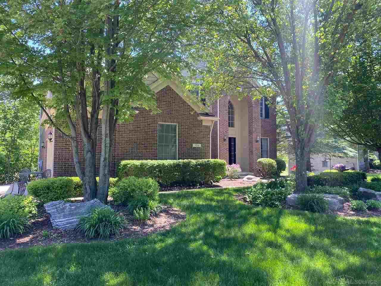 520 Berridge Circle - Photo 1
