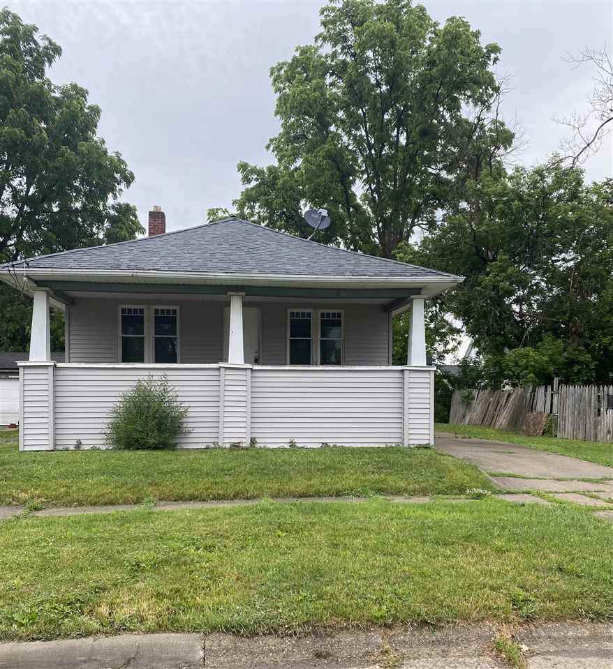 1010 Barrie Avenue - Photo 1