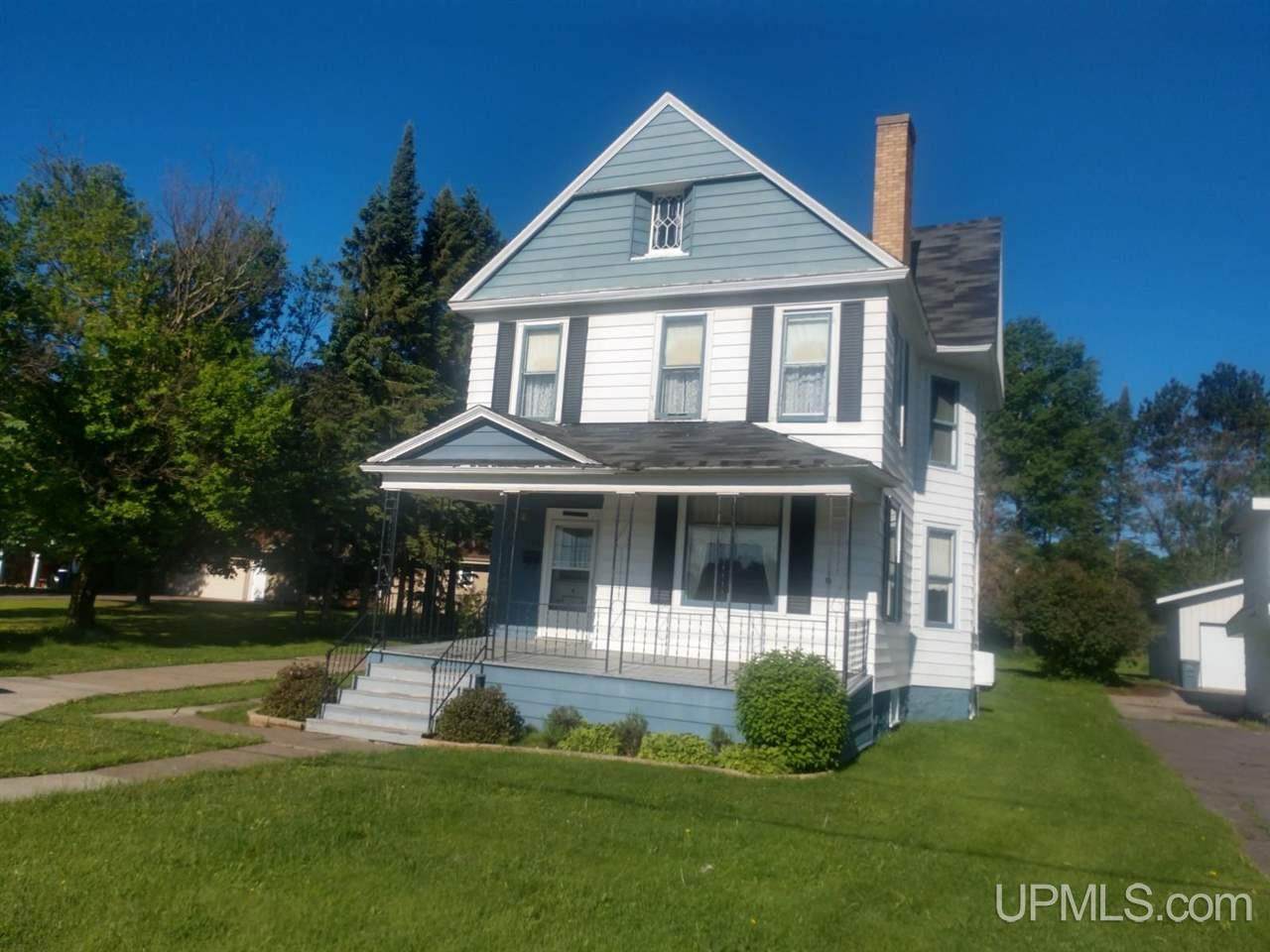 308 Selden Road - Photo 1