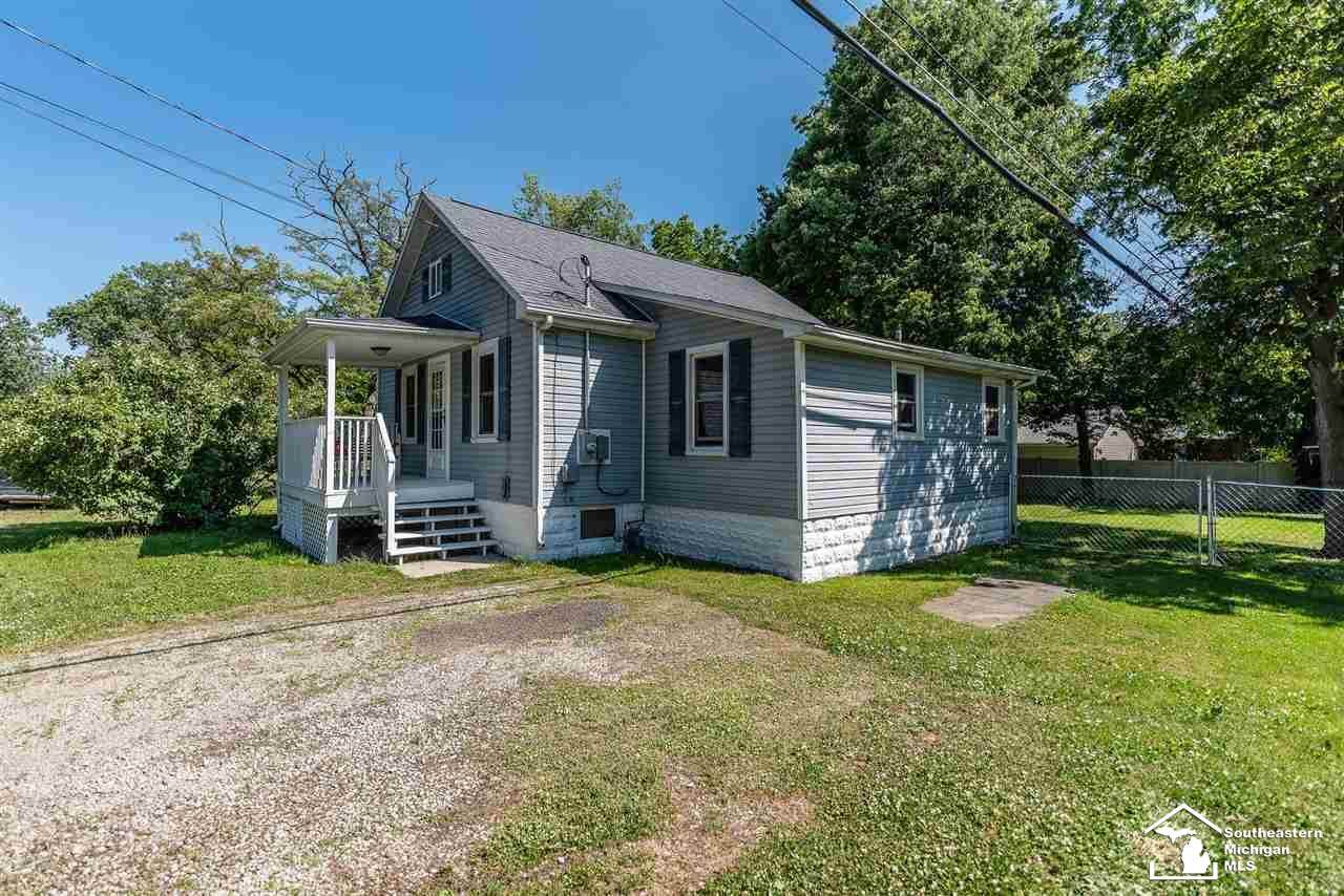 2069 Parkwood Drive - Photo 1