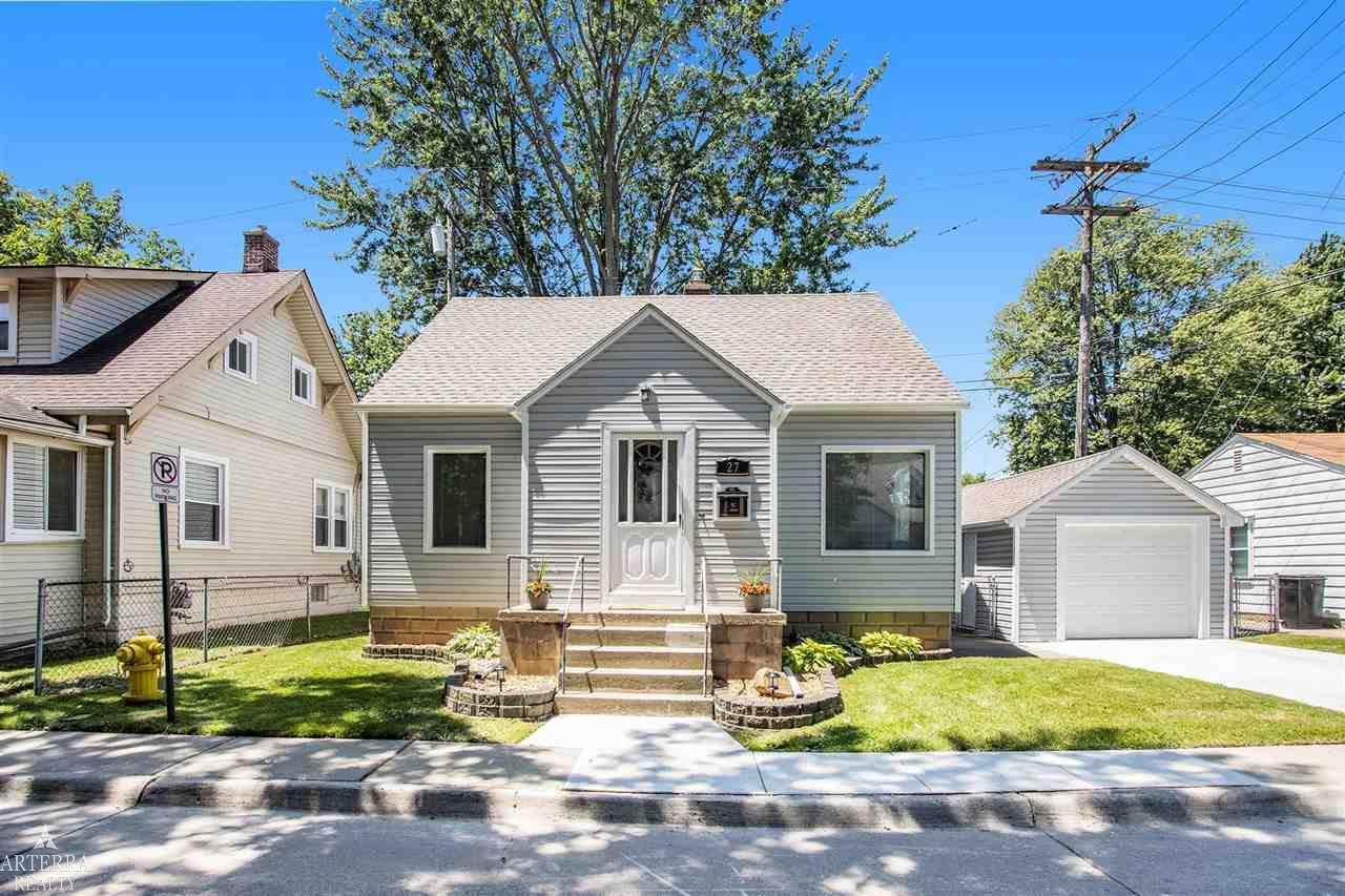 27 Woolworth Ct. - Photo 1