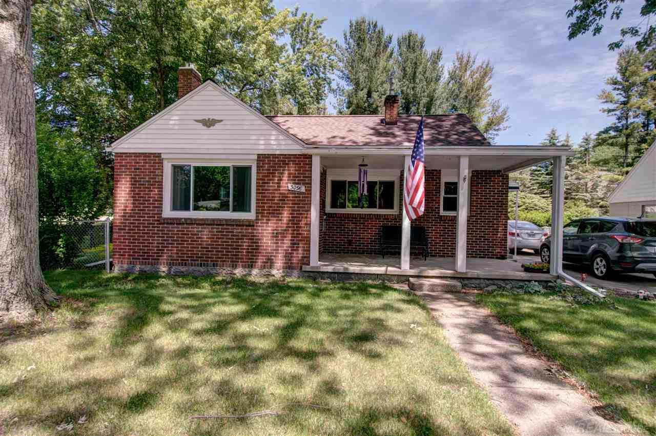 3096 Elmwood Dr. - Photo 1