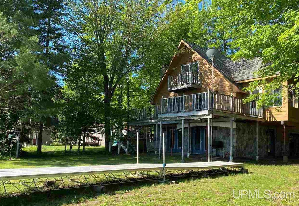 7884 Twin Lakes Rd - Photo 1