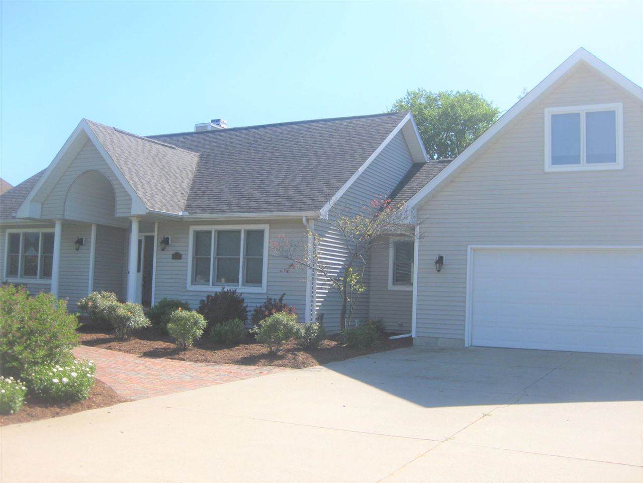 1574 Wedgewood Place - Photo 1