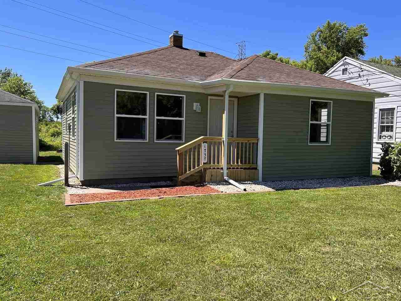 1737 Dayton - Photo 1