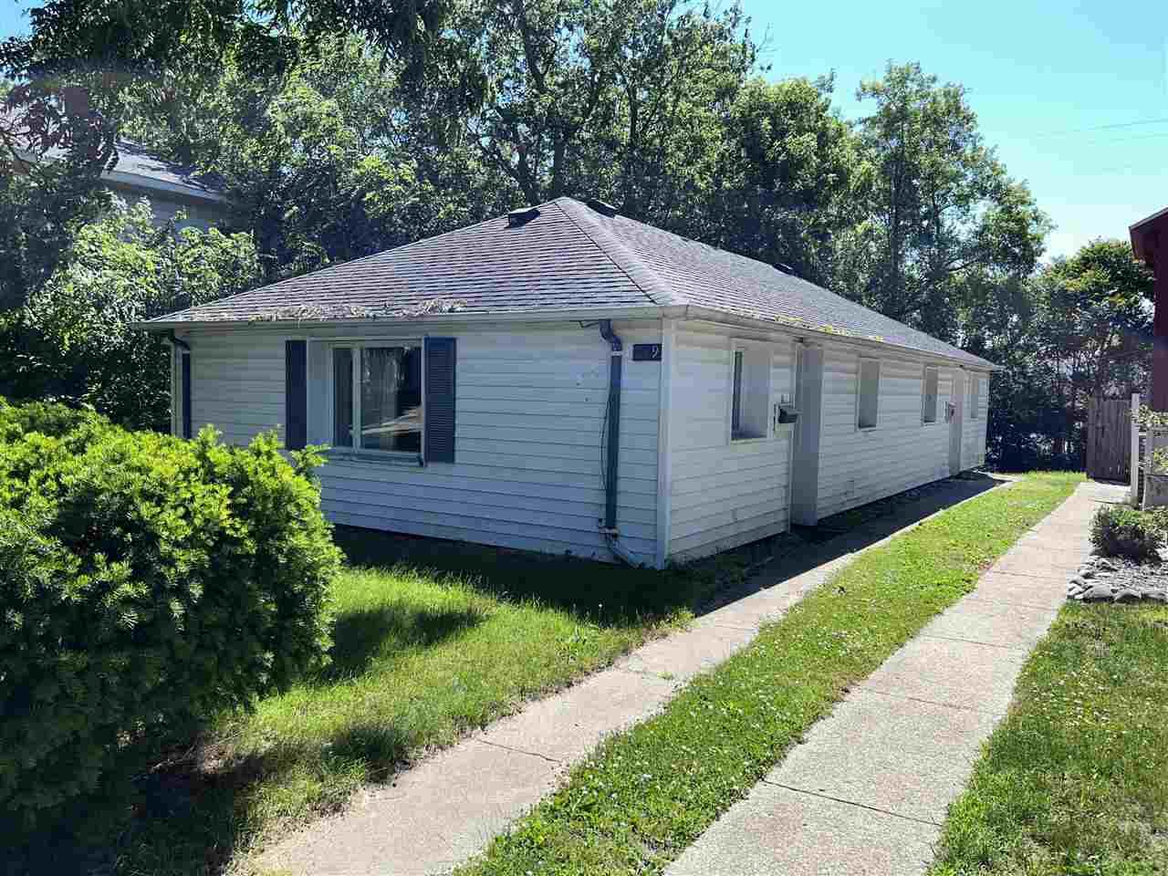 219 Davison St - Photo 1