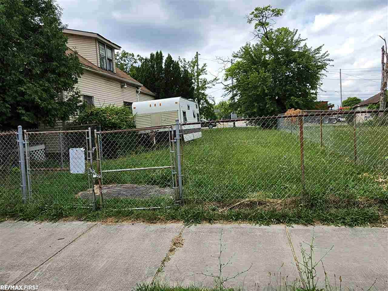 3721 Holborn St - Photo 1