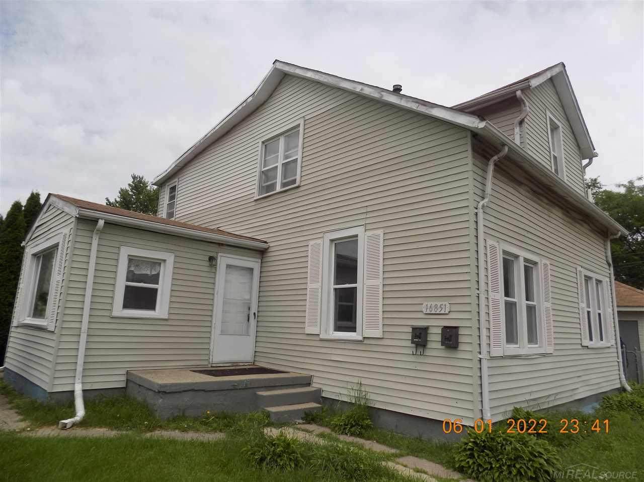 16851 Stephens - Photo 1