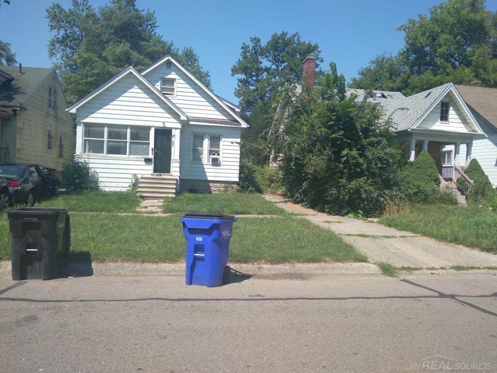 19003 Riverview - Photo 1