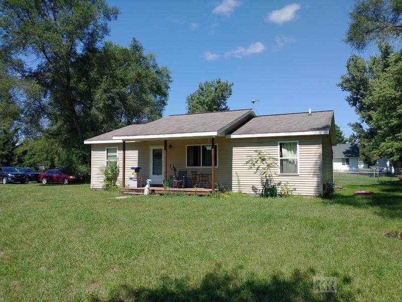 910 Martin Street - Photo 1