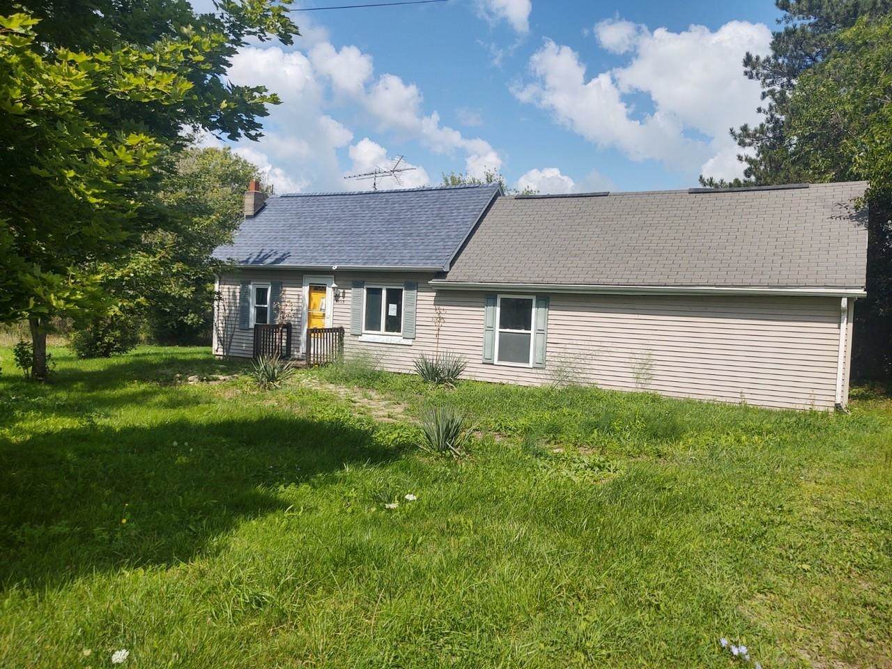 8915 Peck Rd - Photo 1