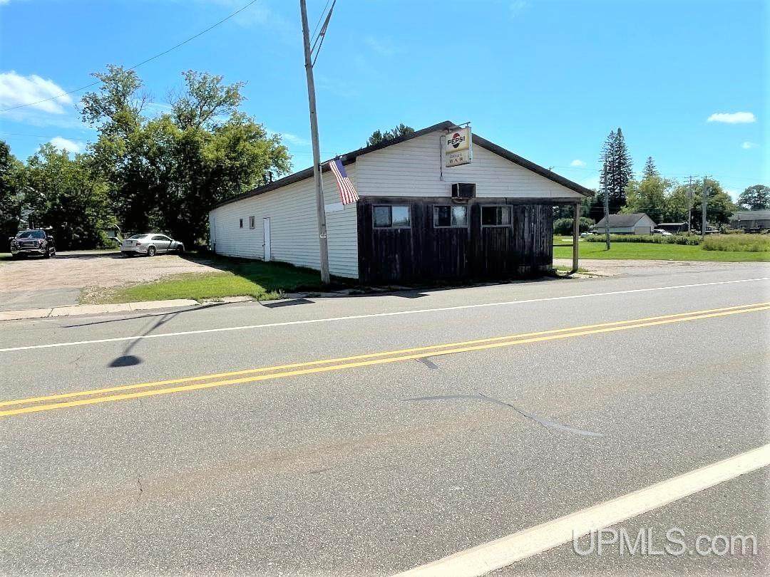 511 Railroad St - Photo 1