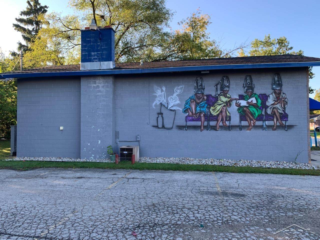 3240 Sheridan Ave. - Photo 1