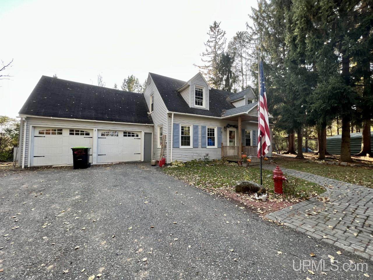 602 Selden Rd. - Photo 1