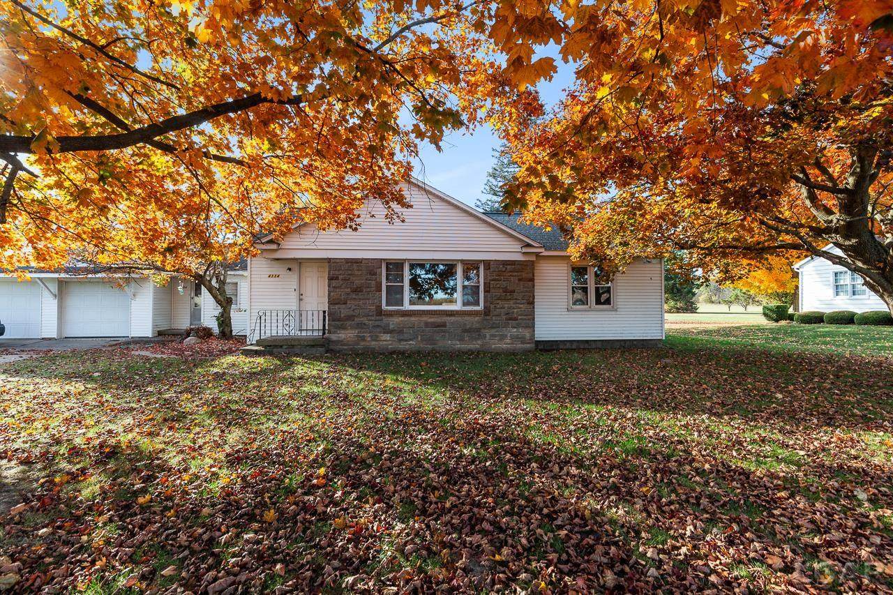 4330 Adrian - Photo 1