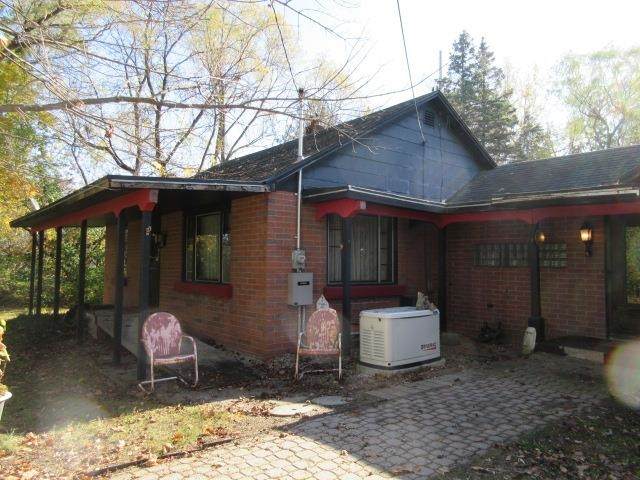 2040 North Boutell Rd - Photo 1