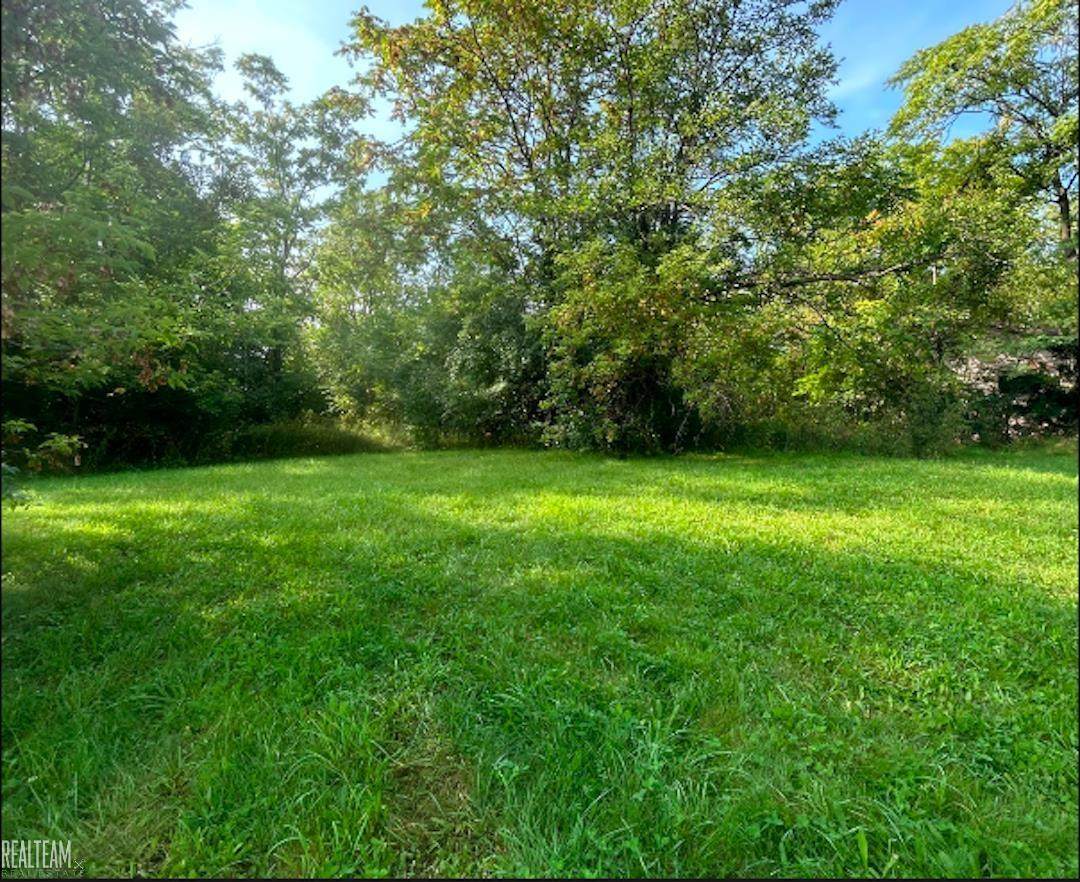 418 Foss - Photo 1