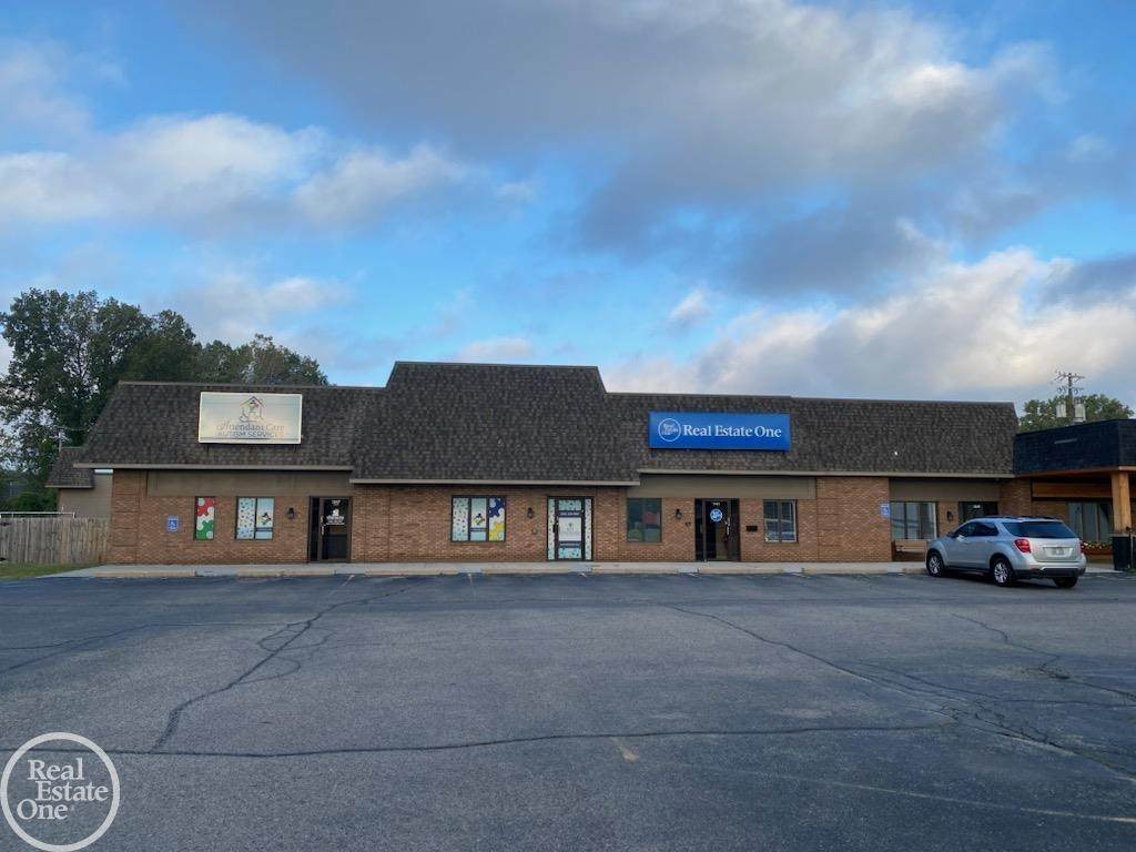 3847-3849 Pine Grove - Photo 1