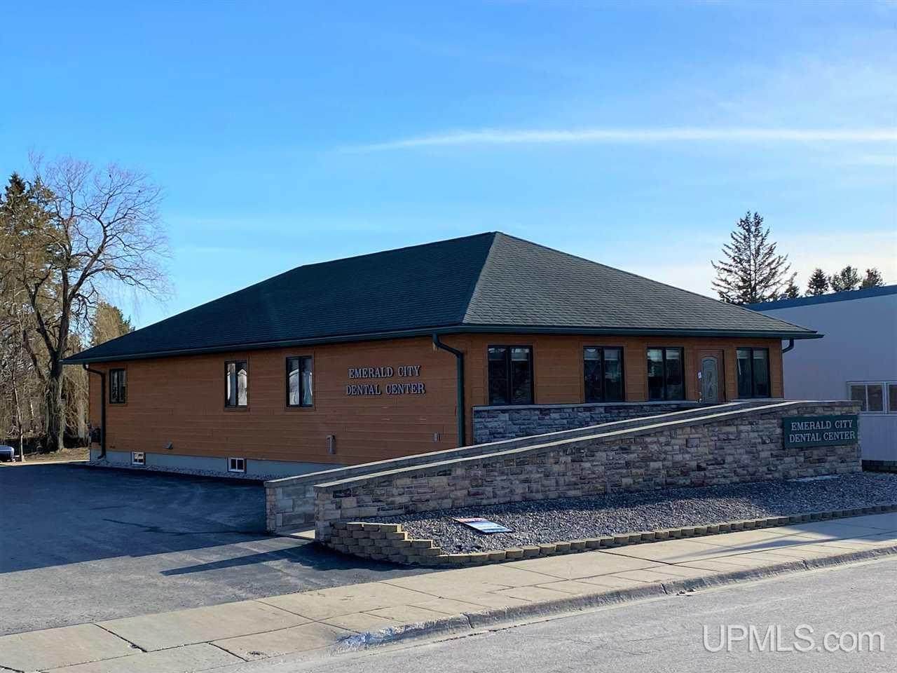 119 Walnut - Photo 1
