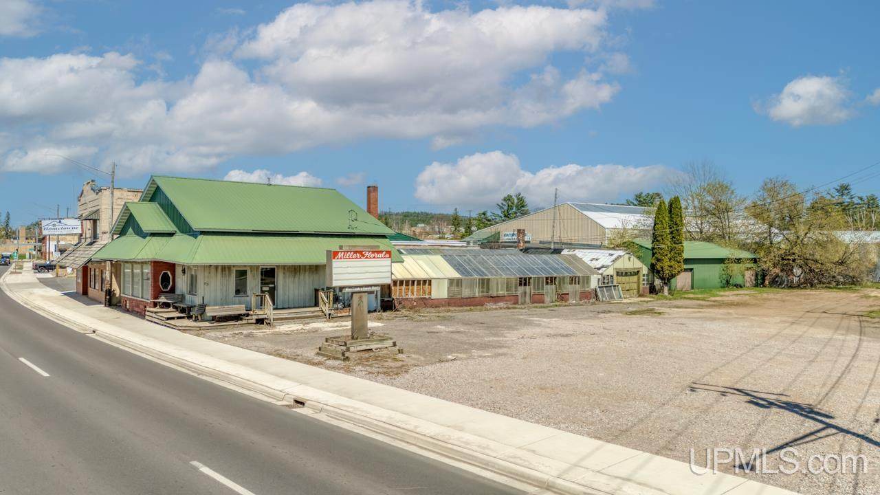 223 Carpenter - Photo 1