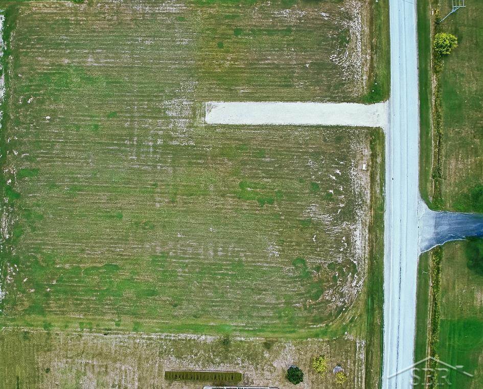 6050 Mackinaw - Photo 1