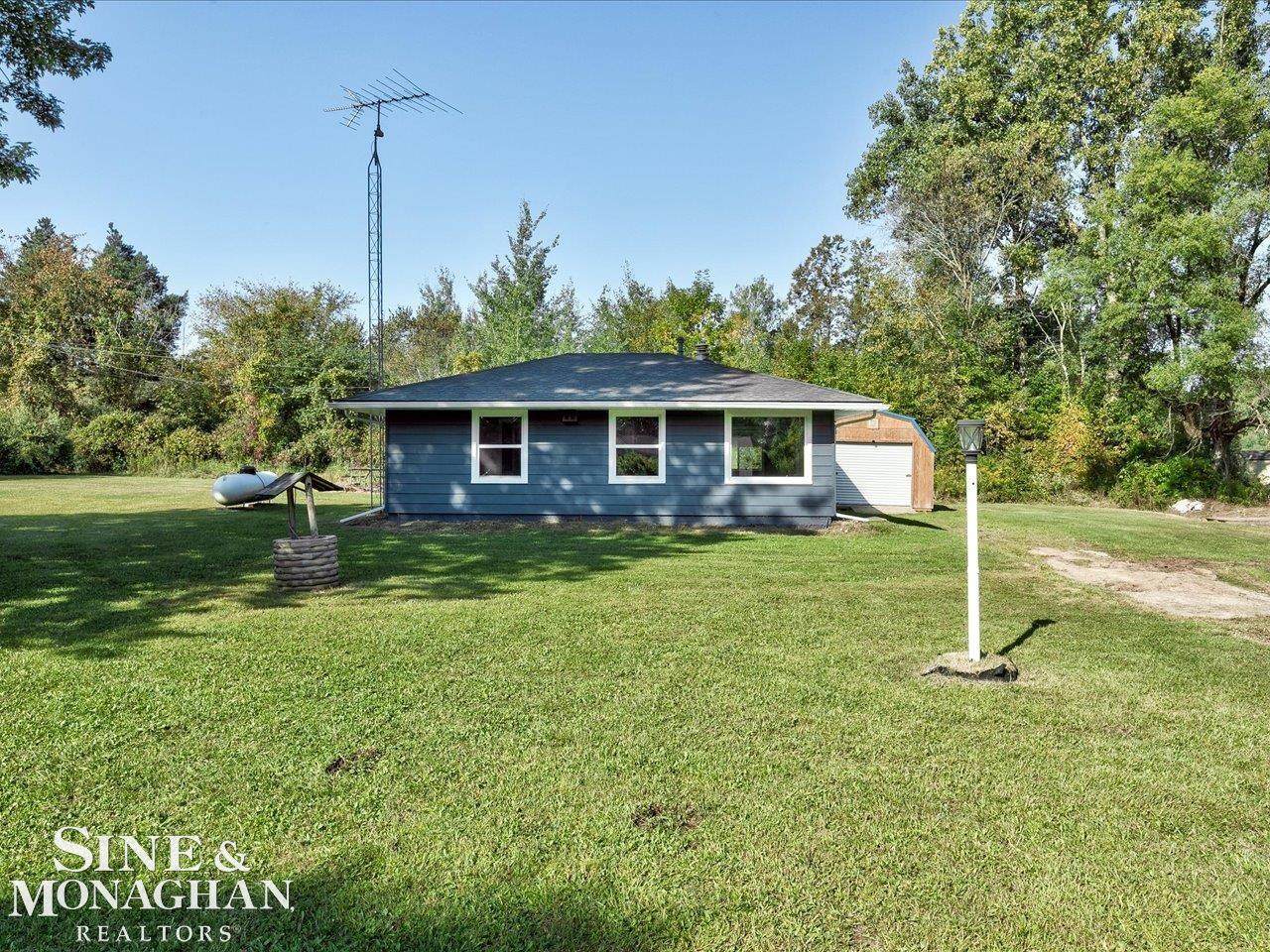 4644 Hillcrest - Photo 1