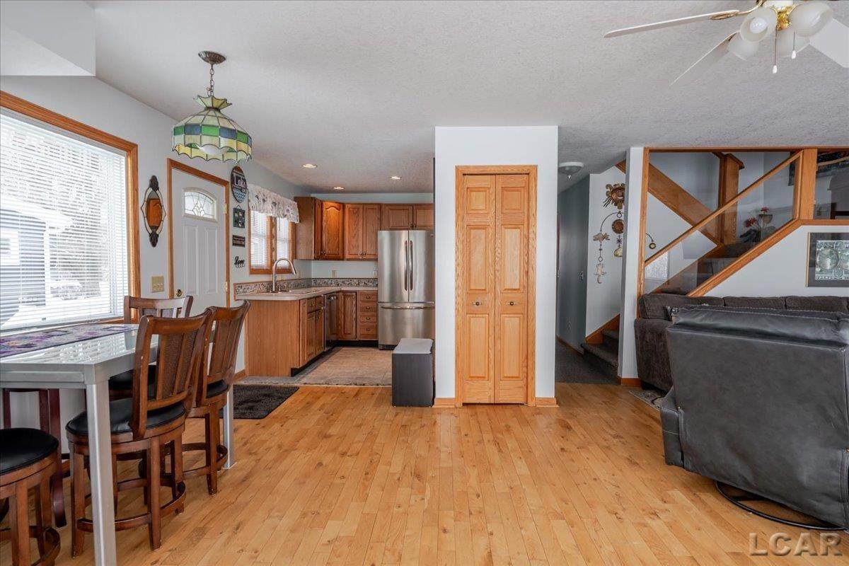 9920 Ferndale - Photo 1