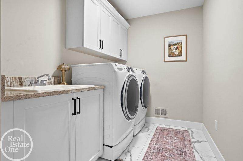 24487 Brookshire - Photo 1