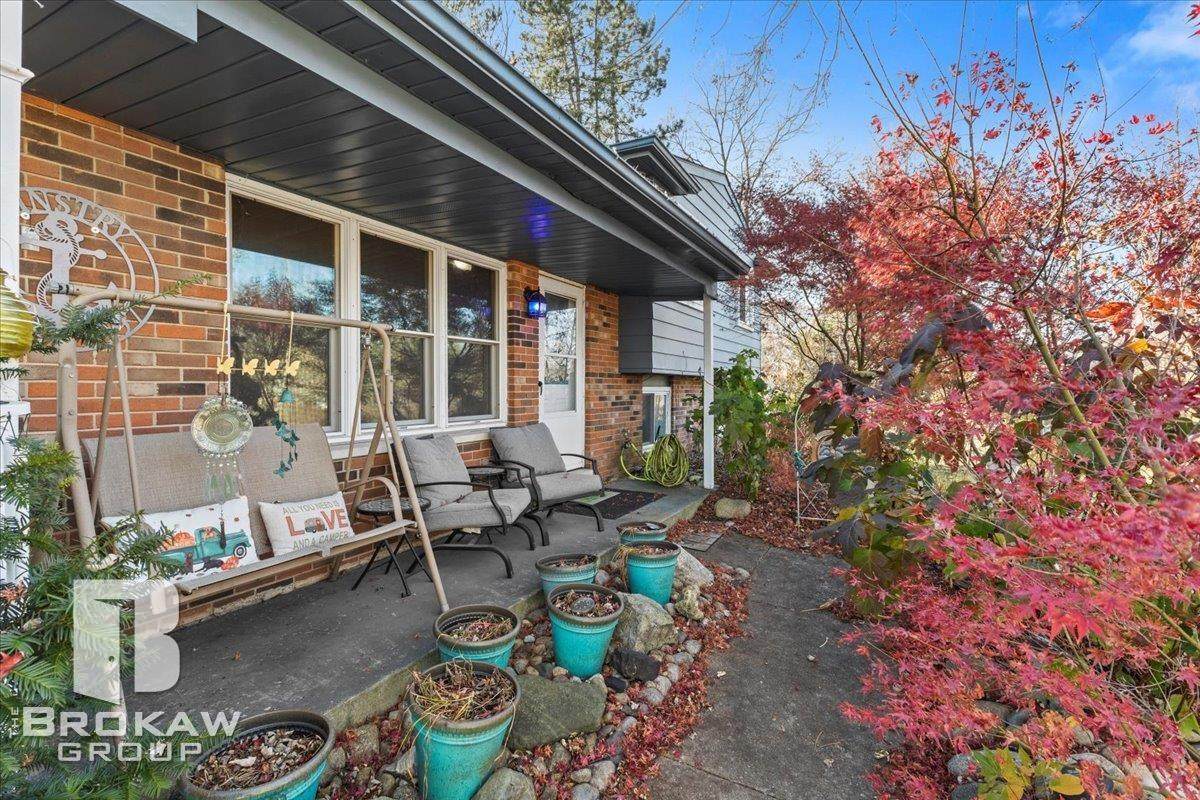 10490 Green - Photo 1