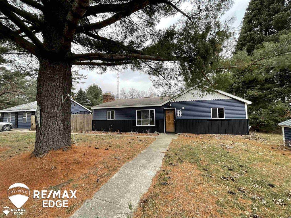 494 Barnes Lake - Photo 1