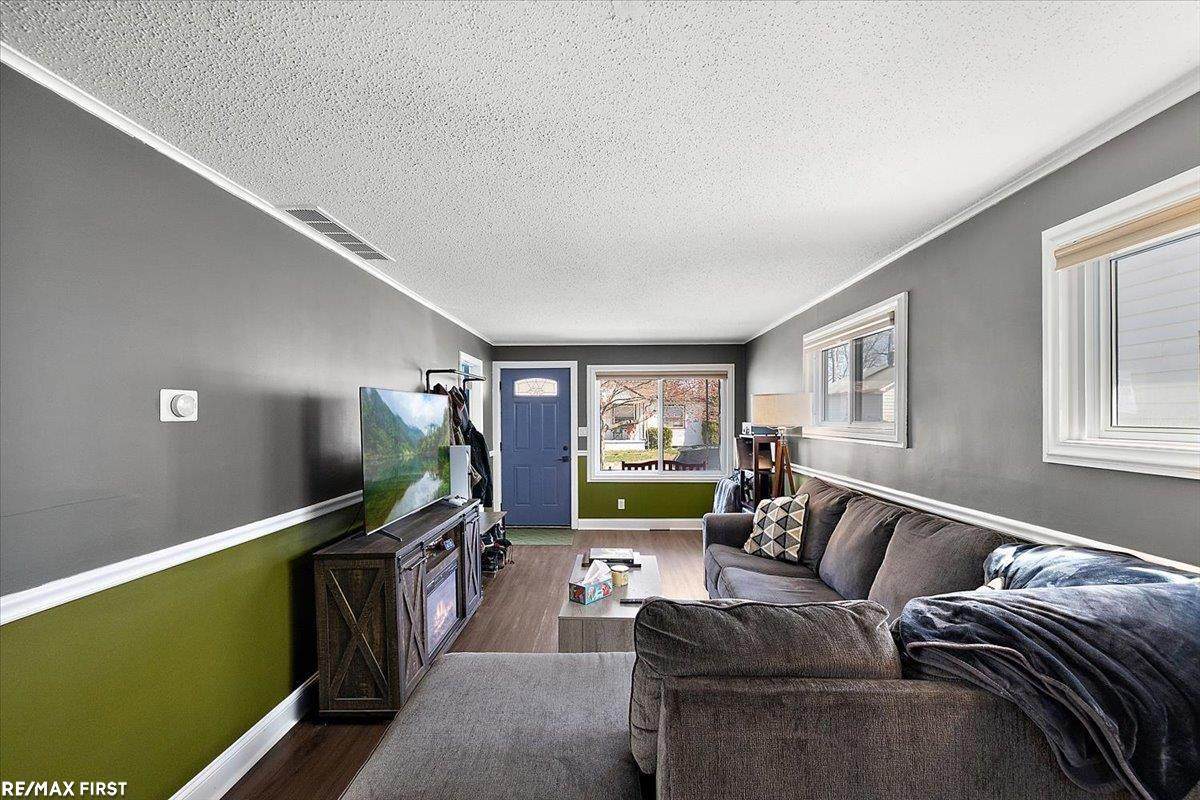 22110 Rosedale - Photo 1