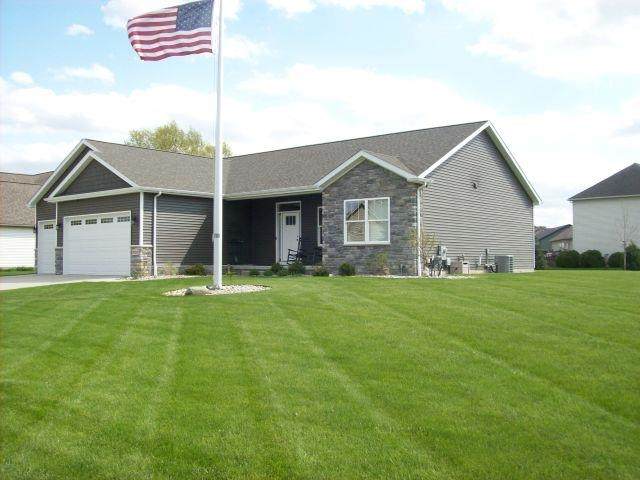 9050 Woodridge - Photo 1