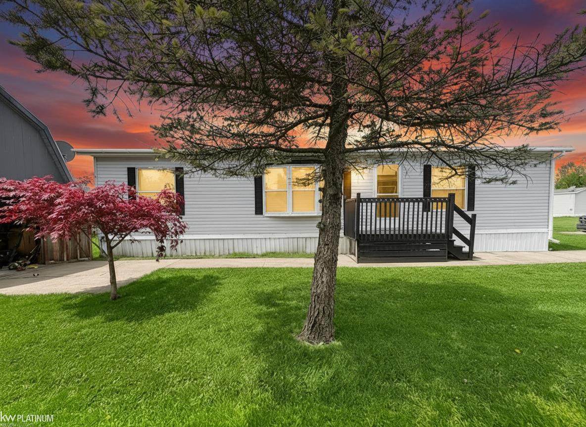 12370 Saint James - Photo 1