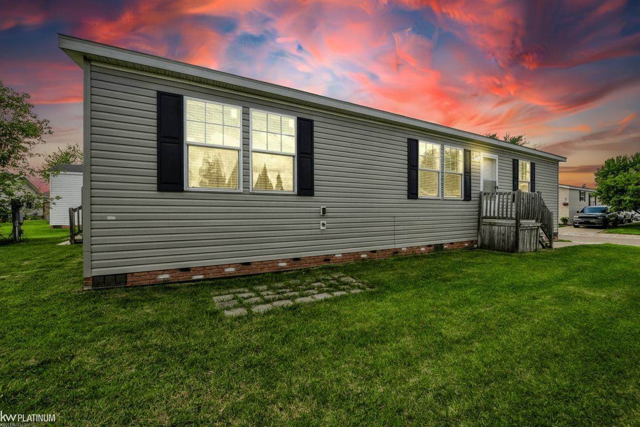 17128 Scarborough - Photo 1