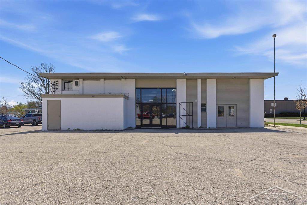 301 Mcdonald - Photo 1