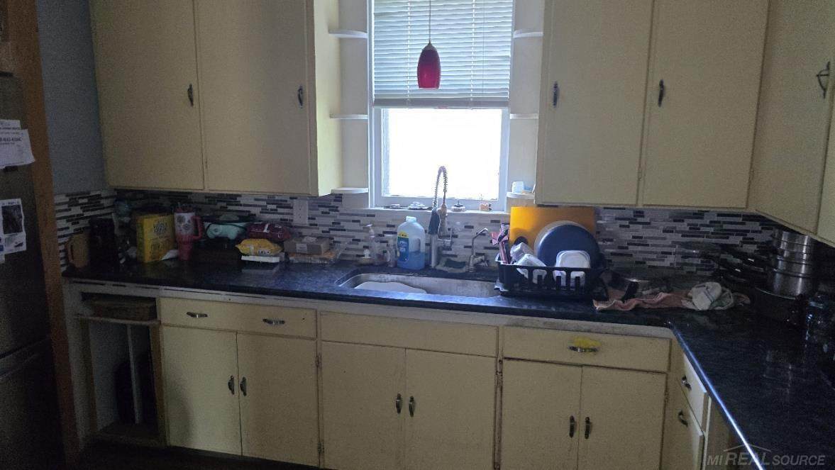 133 Anderson - Photo 1
